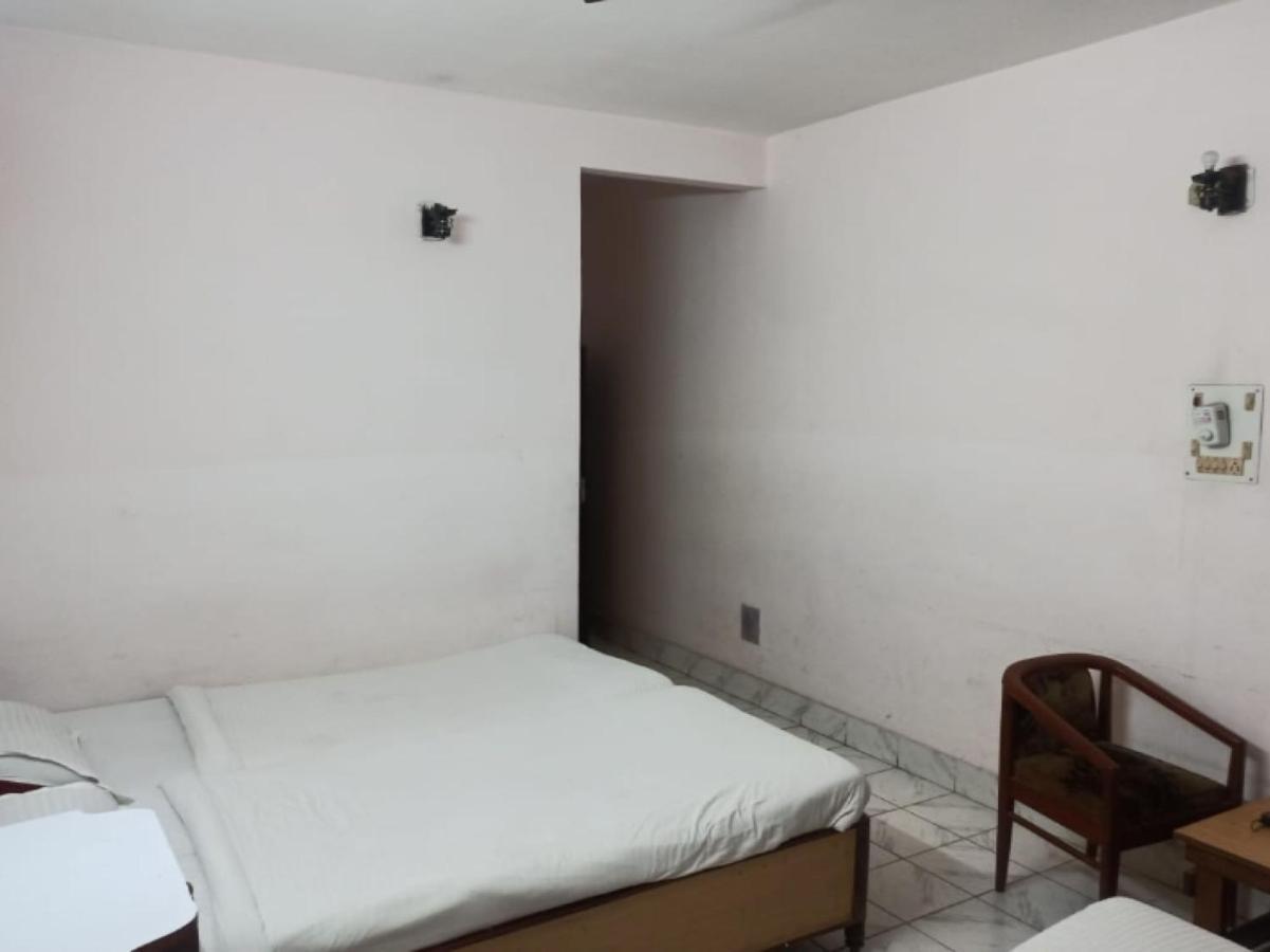 Oyo 80830 Hotel Buddha International Bodh Gaya Ngoại thất bức ảnh
