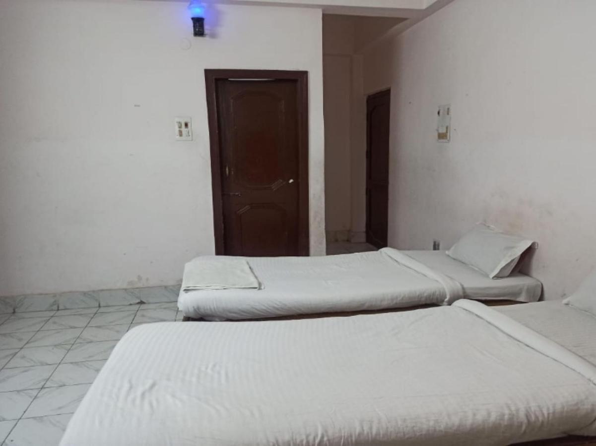 Oyo 80830 Hotel Buddha International Bodh Gaya Ngoại thất bức ảnh