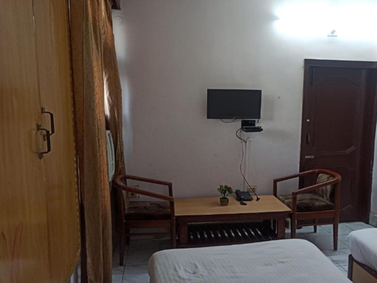 Oyo 80830 Hotel Buddha International Bodh Gaya Ngoại thất bức ảnh