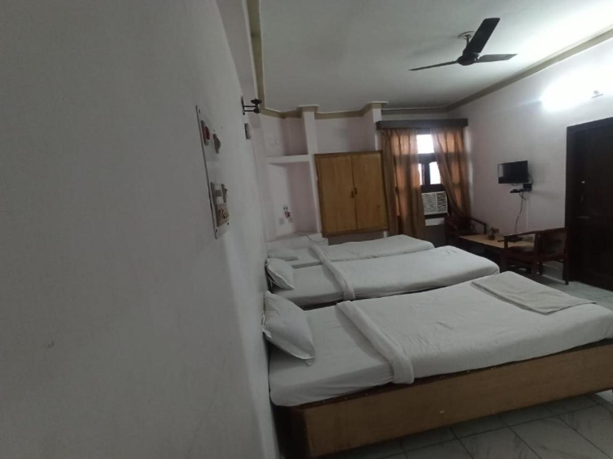 Oyo 80830 Hotel Buddha International Bodh Gaya Ngoại thất bức ảnh