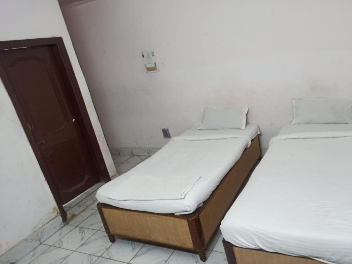 Oyo 80830 Hotel Buddha International Bodh Gaya Ngoại thất bức ảnh